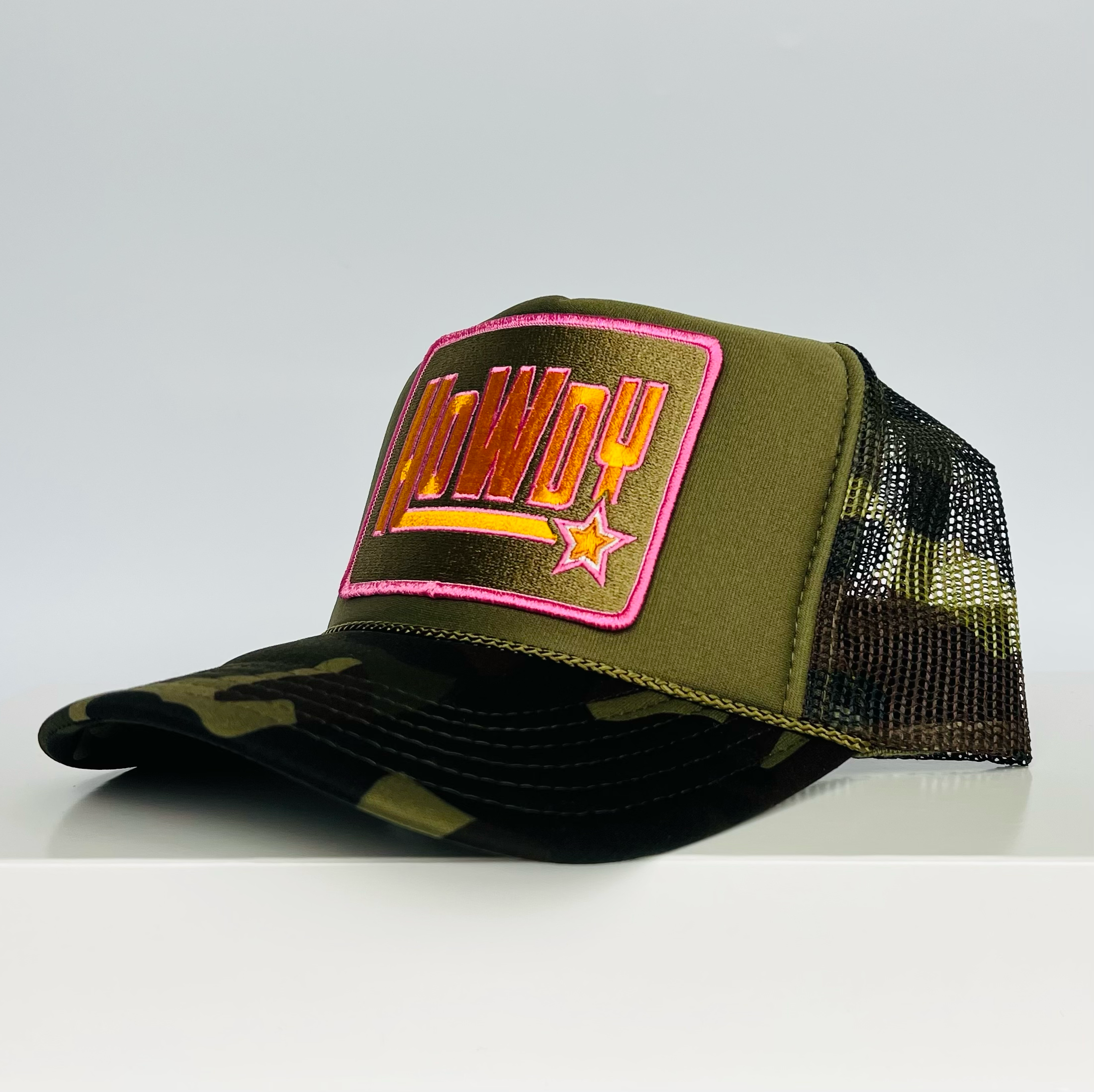 Howdy: Camo / One Size Fits Most