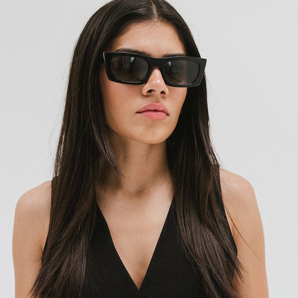 Jackie Rectangle Sunglasses: Black