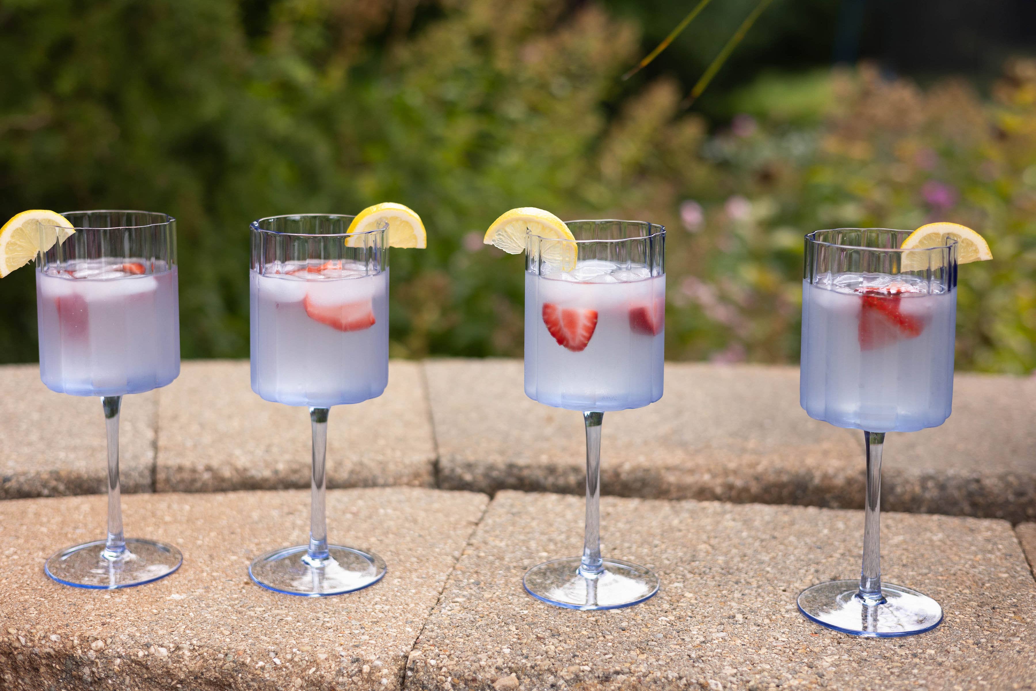 Scalloped Edge Glasses, wine, Blue, Set of 4