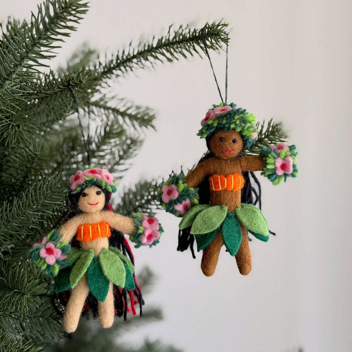 Felt Ornament - Hawaii Hula Girl: White