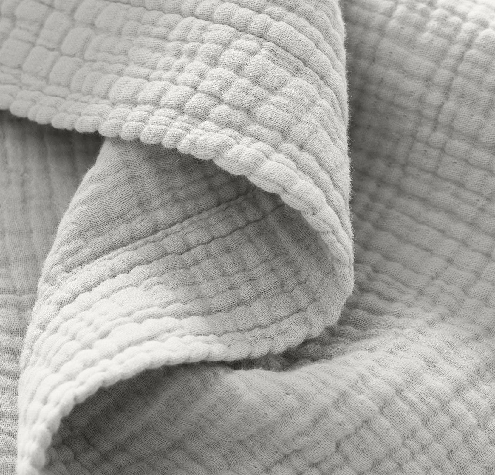 Dream Bed Blanket: White / King/Cal King