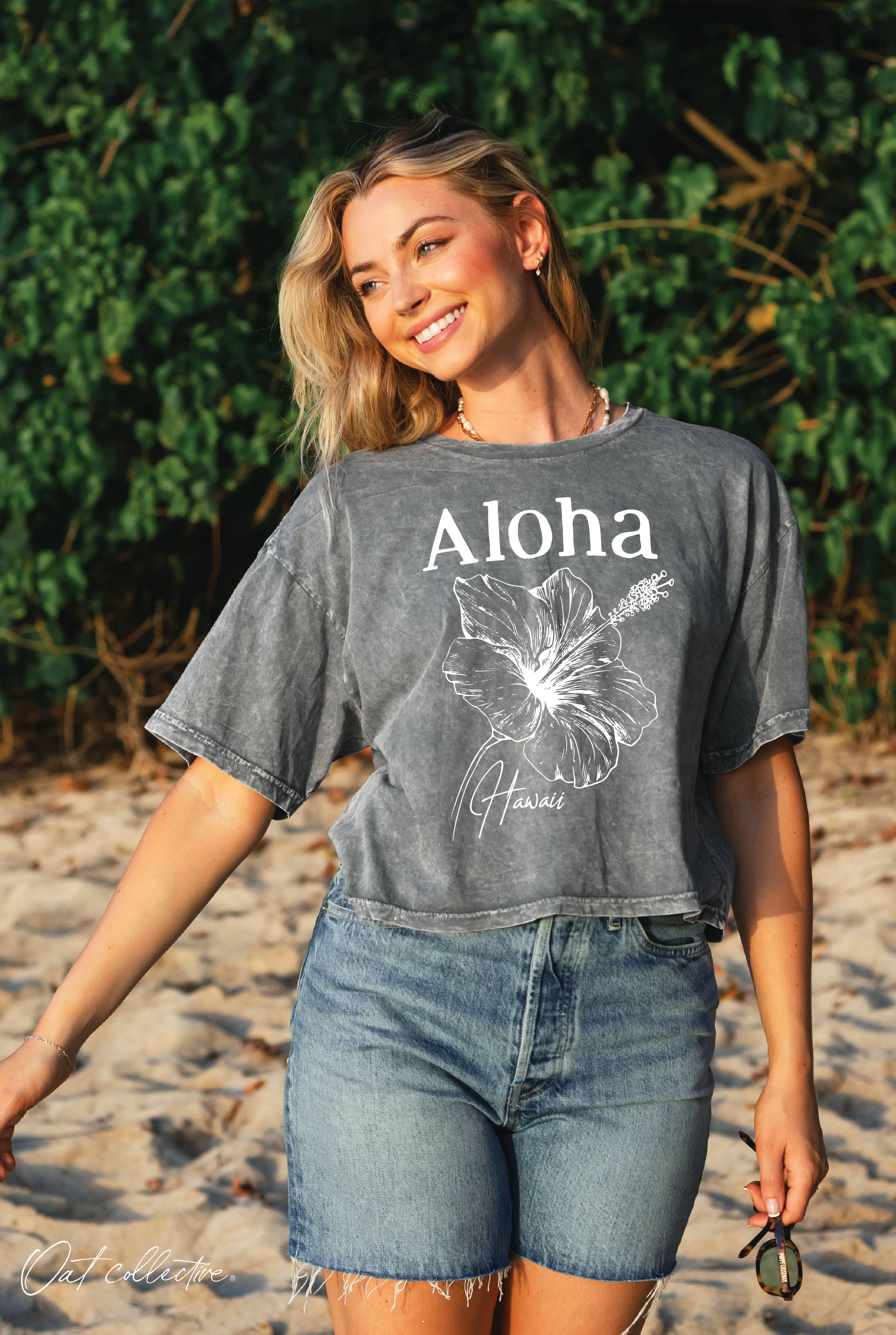 ALOHA HAWAII Cropped Mineral Washed Graphic Top
: CREAM / S
