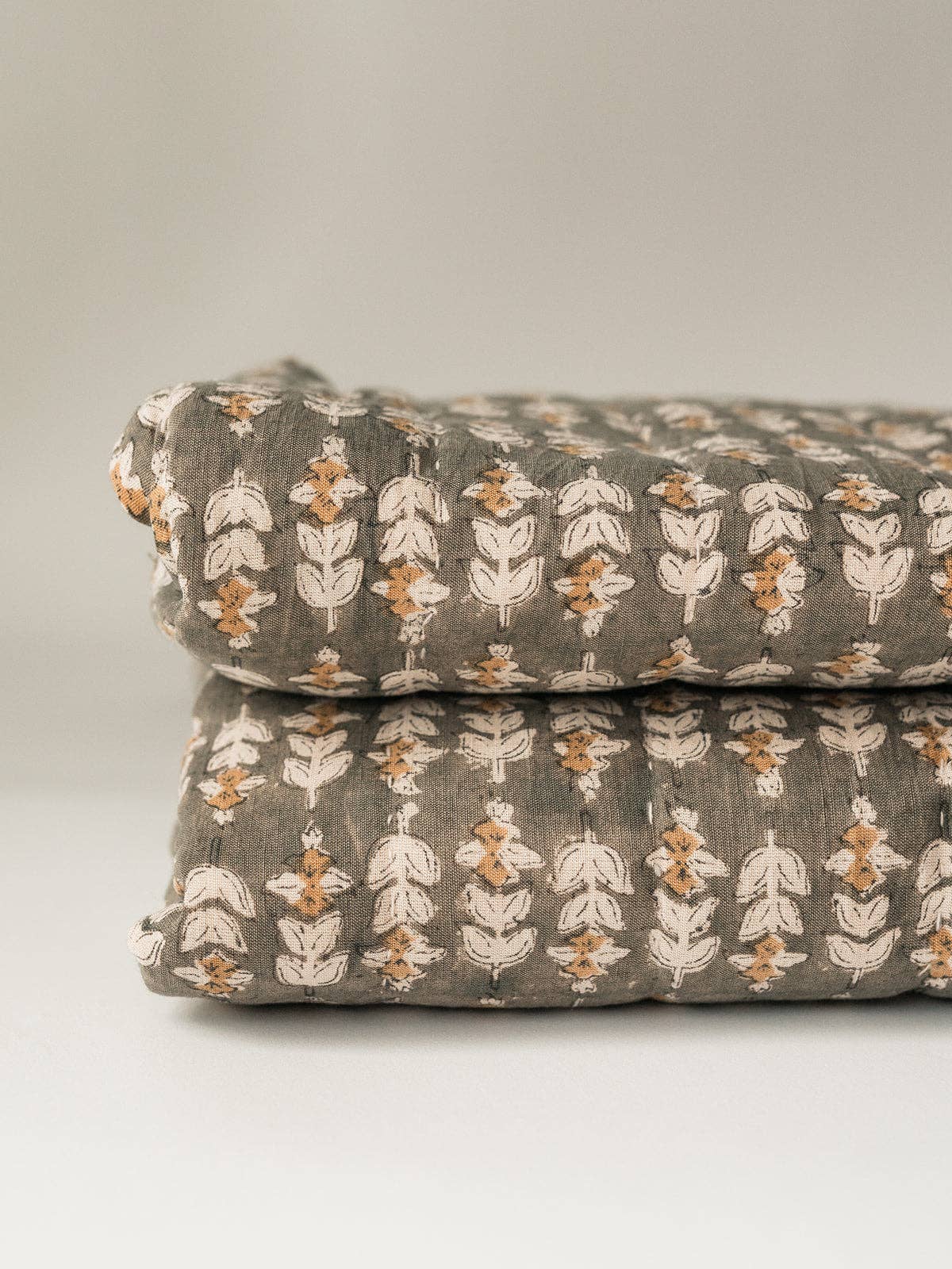 Blossom Block Print Quilt: DARK BLUE / KING/CAL KING