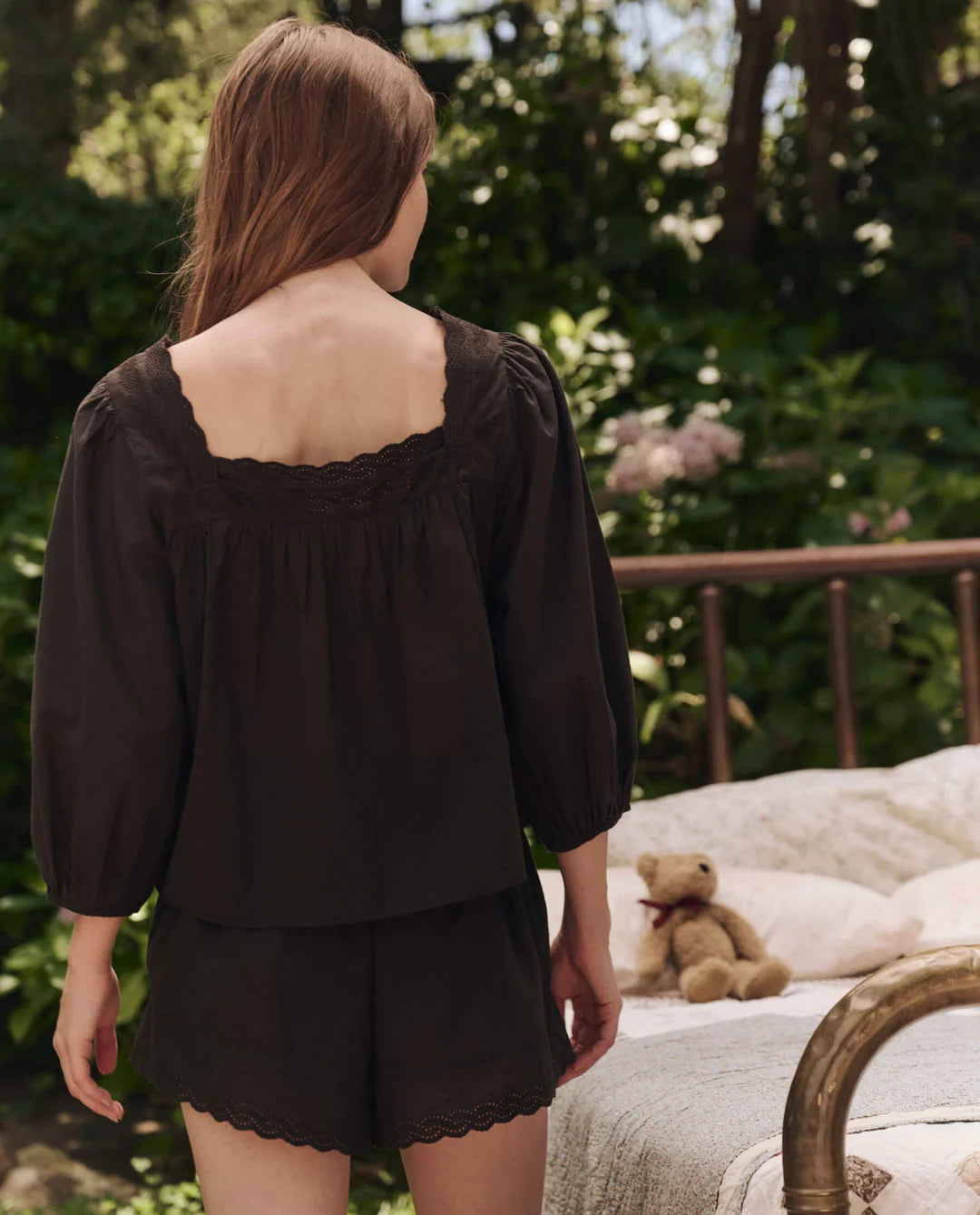 THE EYELET TAP SHORT