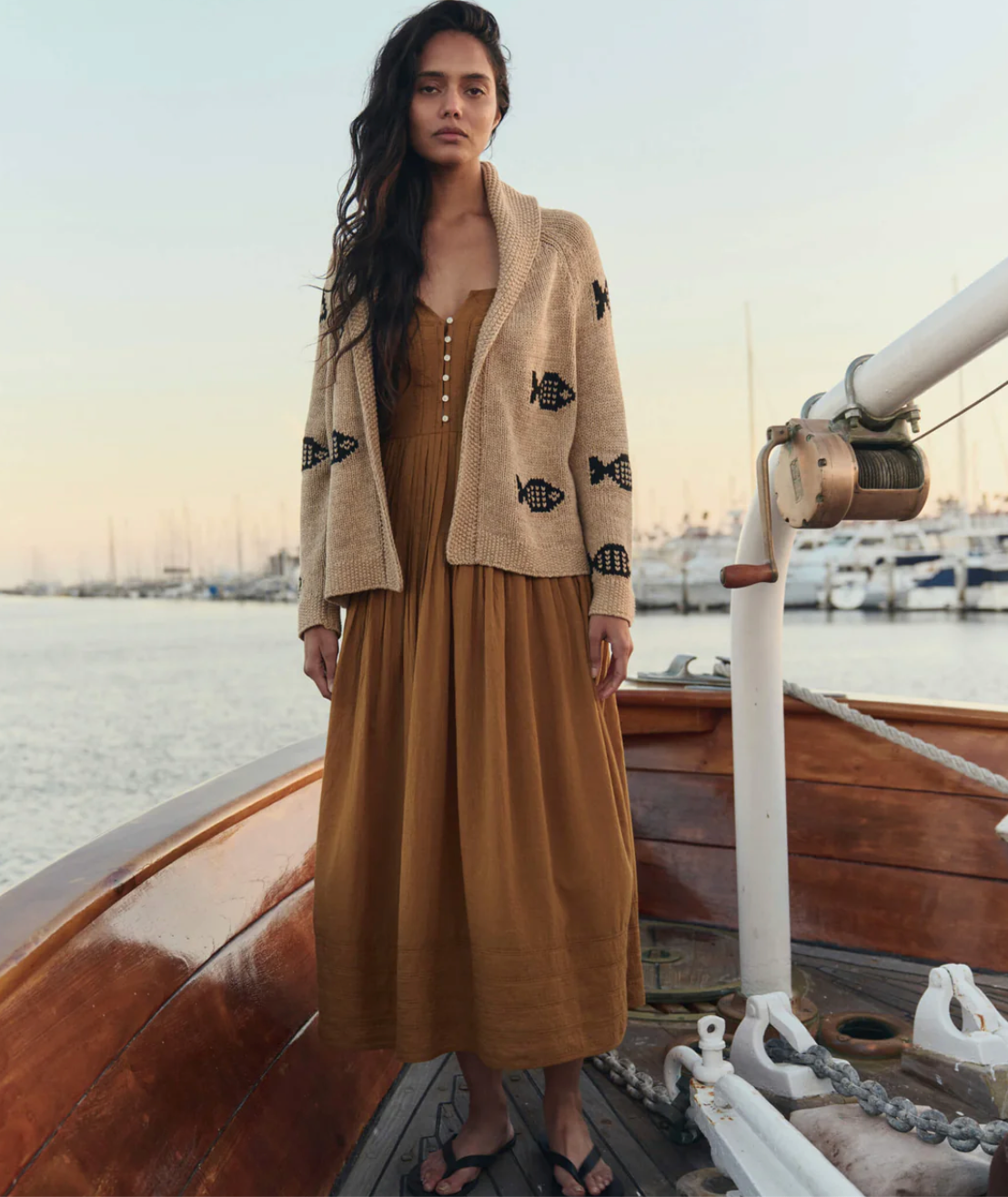 THE SWIMMING FISH LODGE CARDIGAN