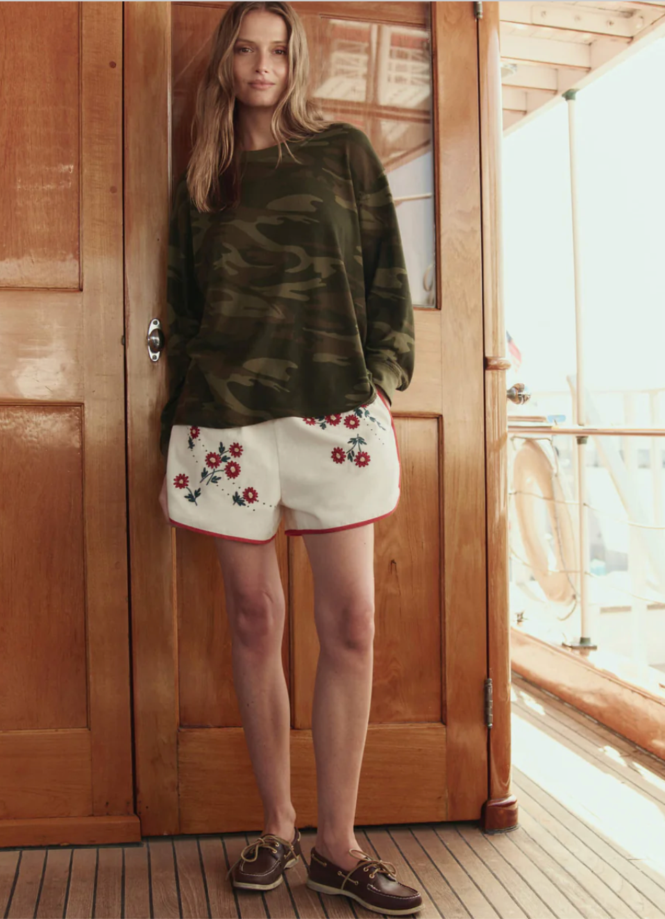 THE DOLPHIN SHORT
