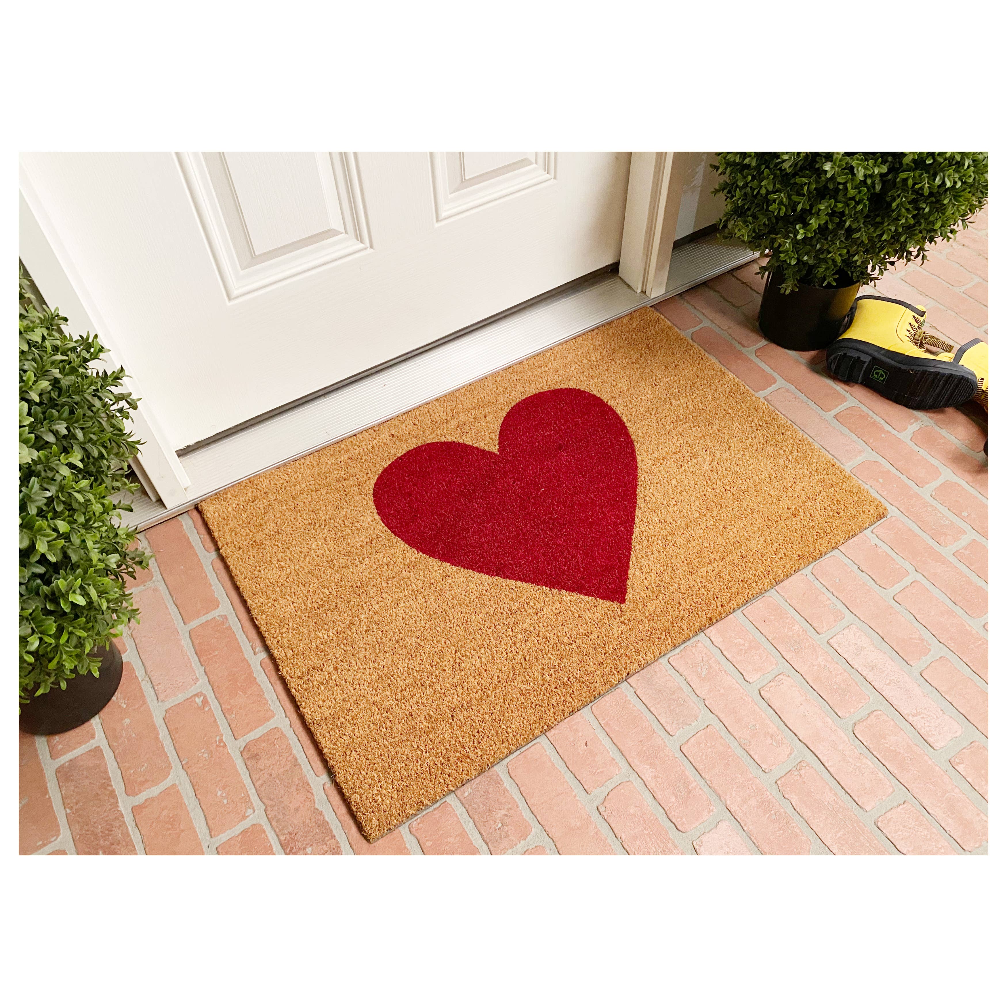 Heart Doormat: Red / 17" x 29"