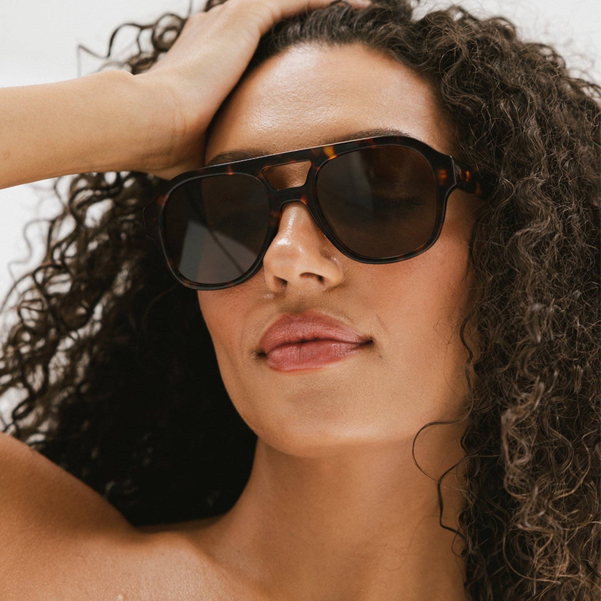 Goldie Aviator Sunglasses: Honey
