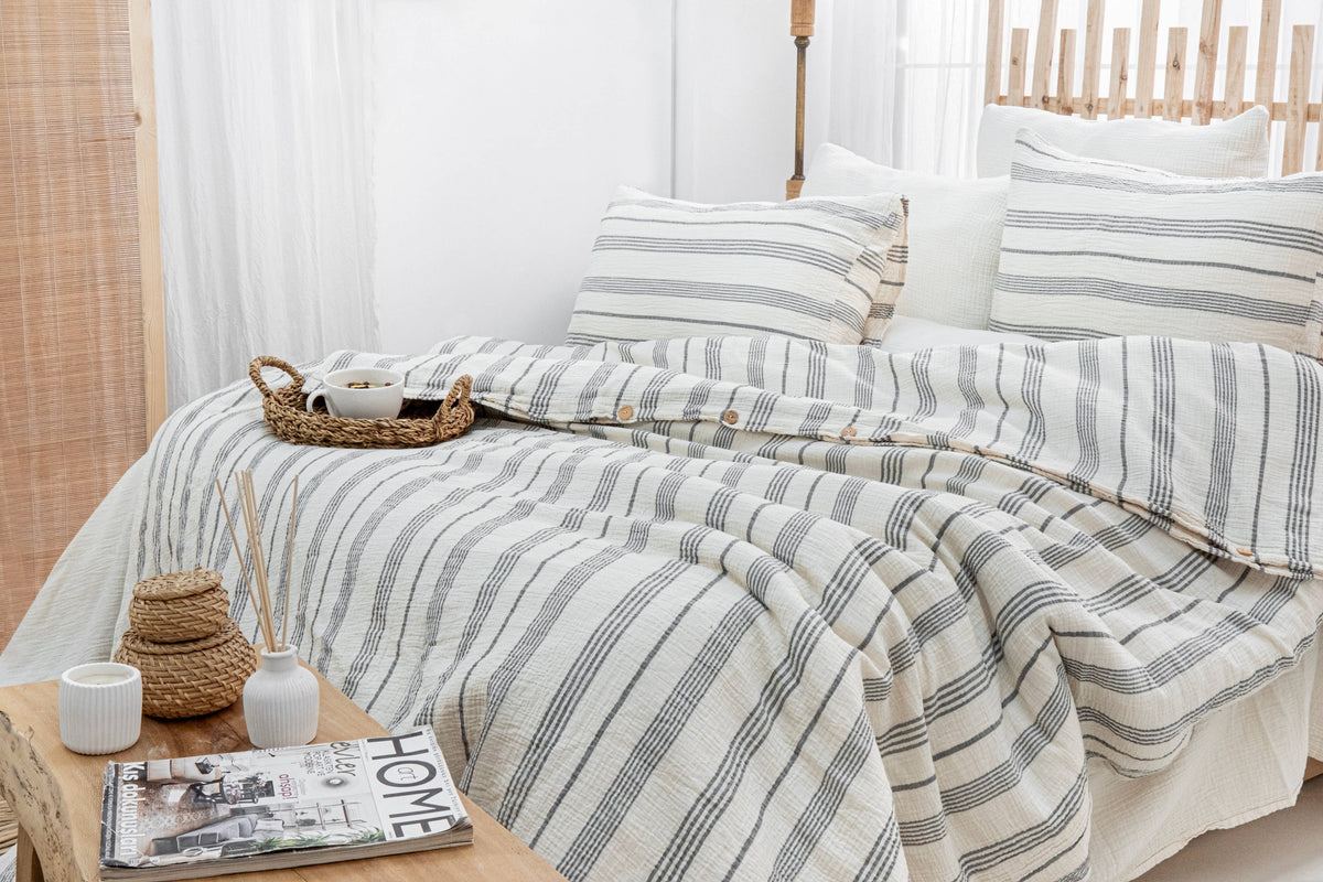 Organic Muslin Duvet Cover Set with Fitted Sheet and Pillowcases – Hypoallergenic Cotton Bedding: Queen 90 x 90 in (230 x 230 cm) / Anthracite Grey Stripe