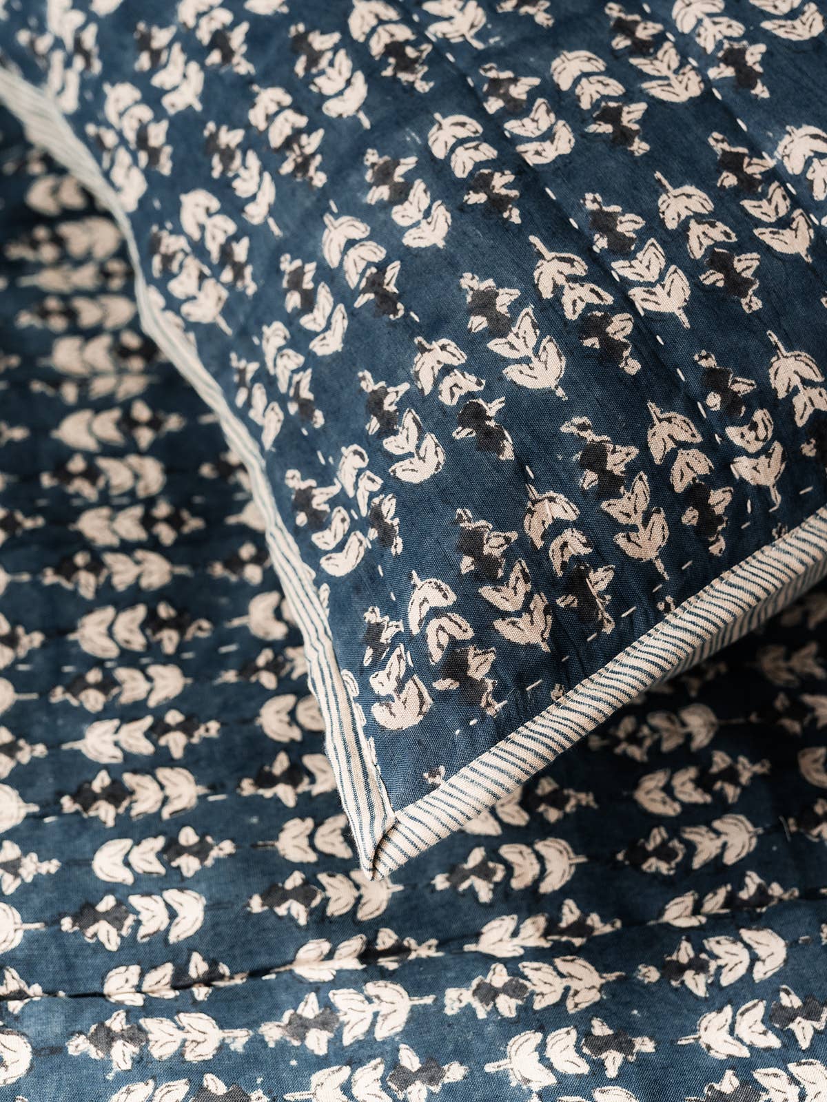 Blossom Block Print Quilt: DARK BLUE / KING/CAL KING