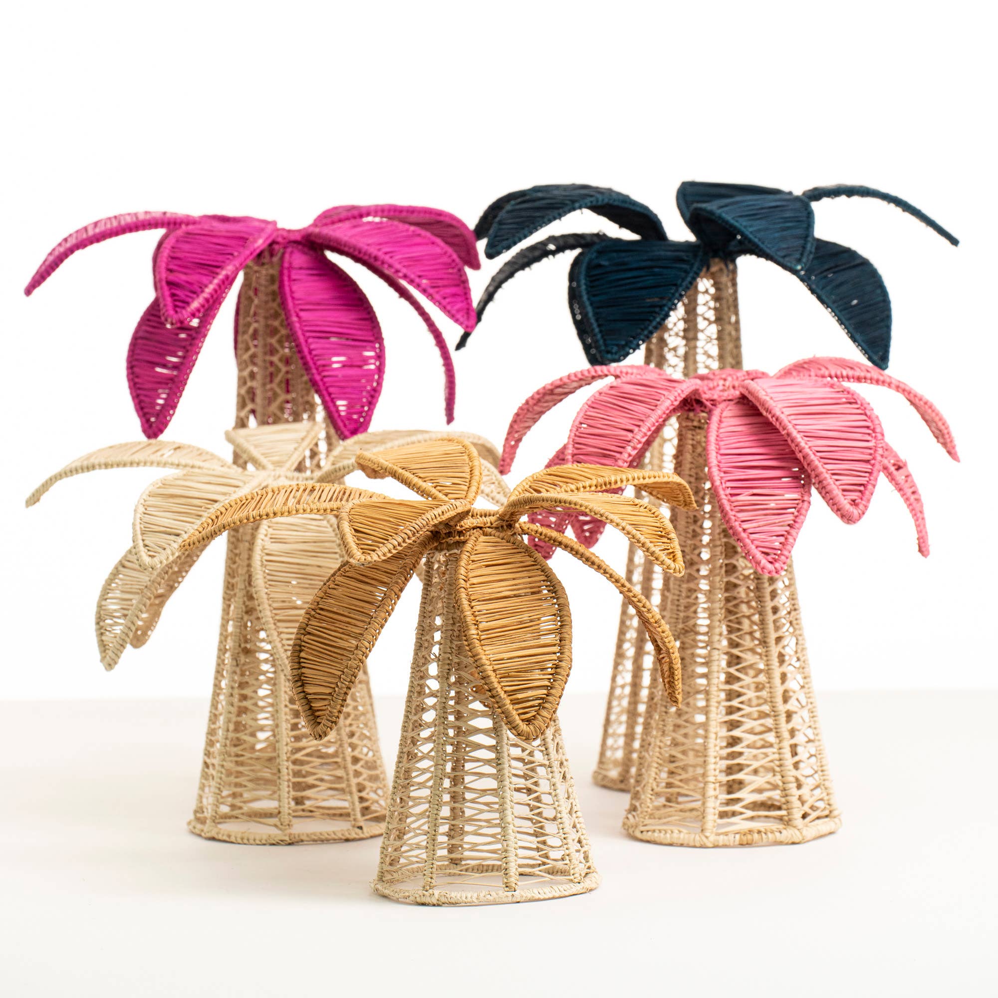 Palm Tree Candle Holder Medium: Dark Natural leaves