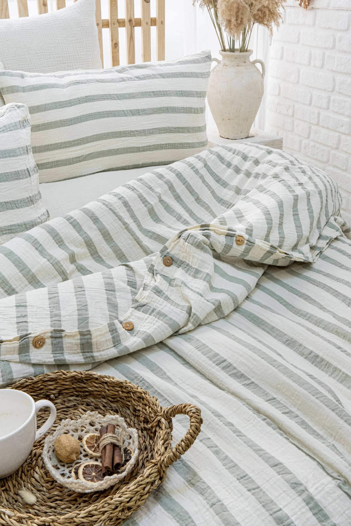 Organic Muslin Duvet Cover Set with Fitted Sheet and Pillowcases – Hypoallergenic Cotton Bedding: Queen 90 x 90 in (230 x 230 cm) / Anthracite Grey Stripe