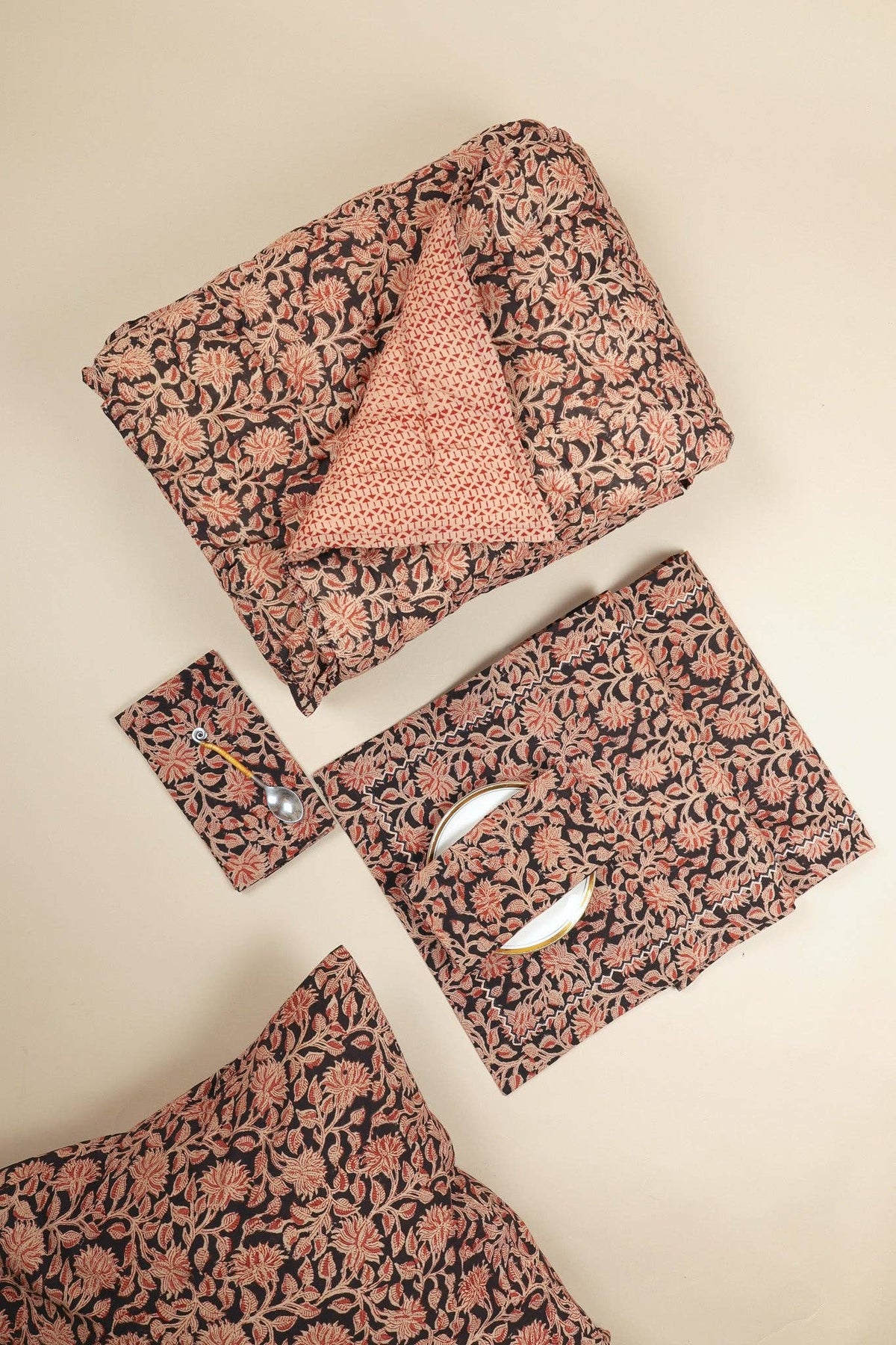 Noir Grove Kalamkari Cotton Quilt: King