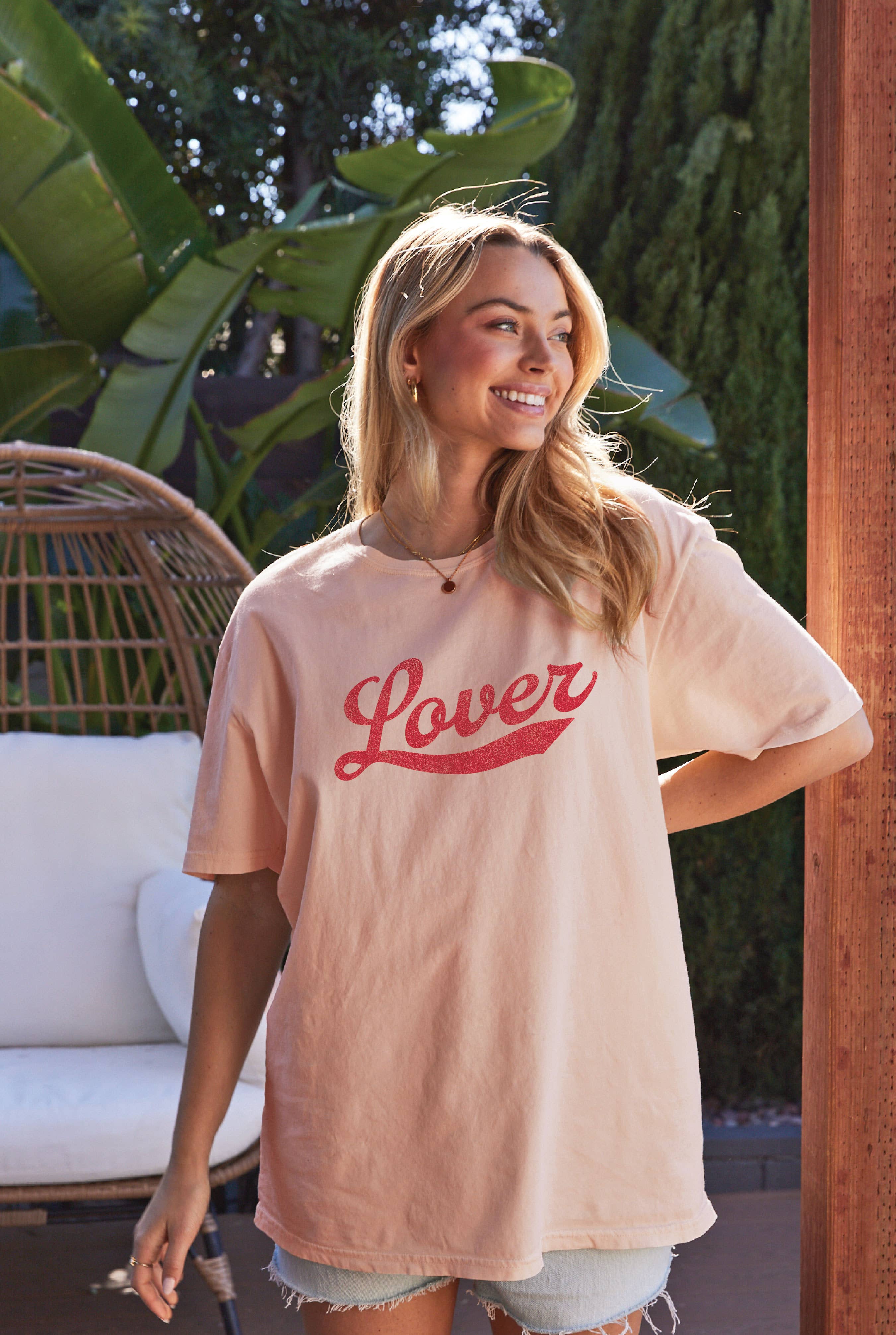 LOVER Oversized Graphic Top: SOFT PINK / L/XL