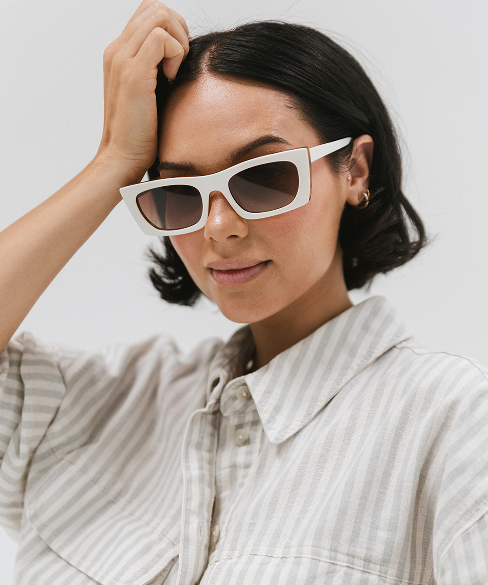 Jackie Rectangle Sunglasses: Black