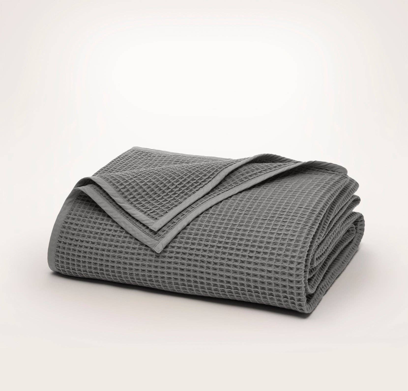 Waffle Bed Blanket: White / King/Cal. King
