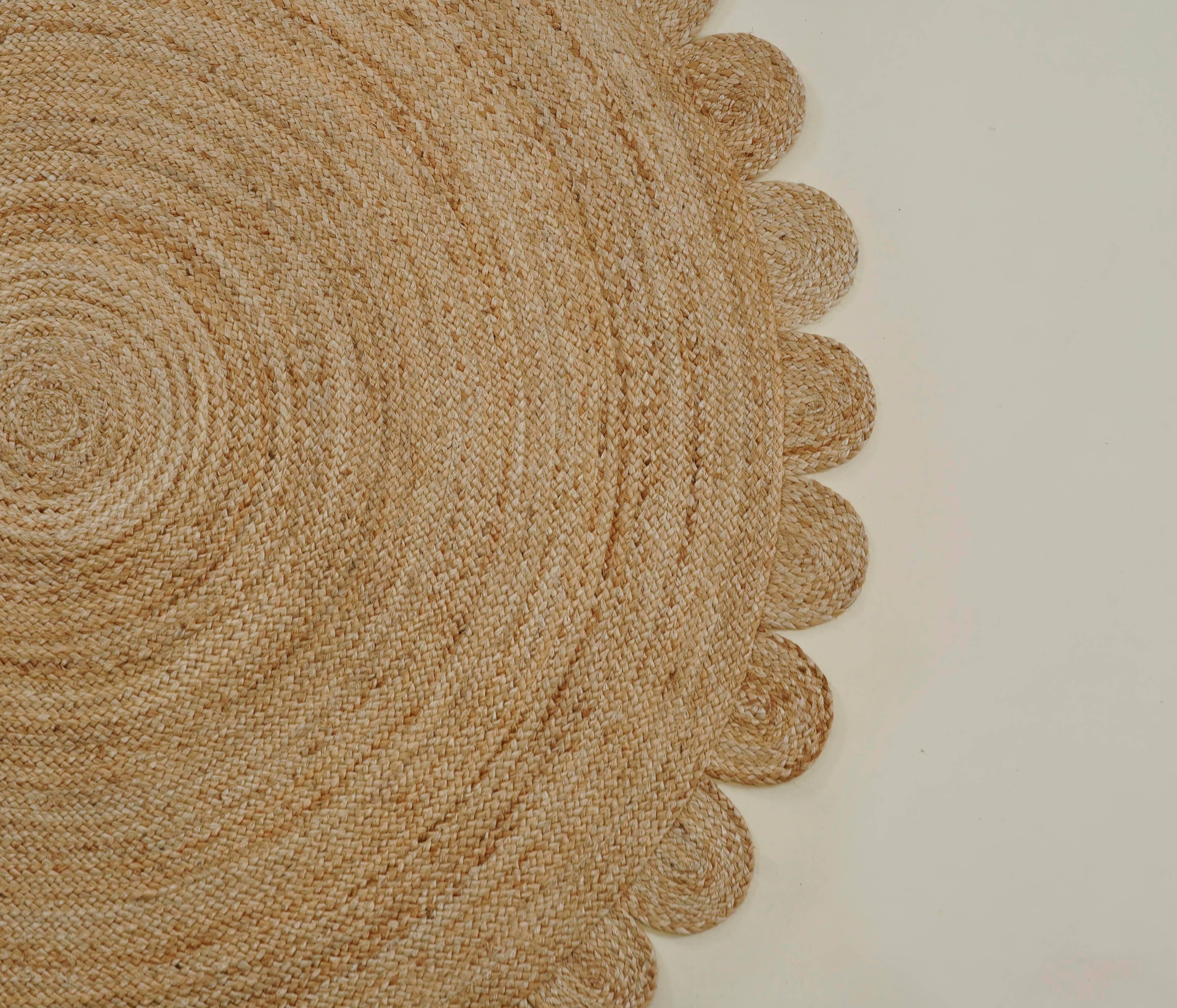 Natural Round Scalloped Jute Rug Circular Area Jute Rug: 4x4 Feet