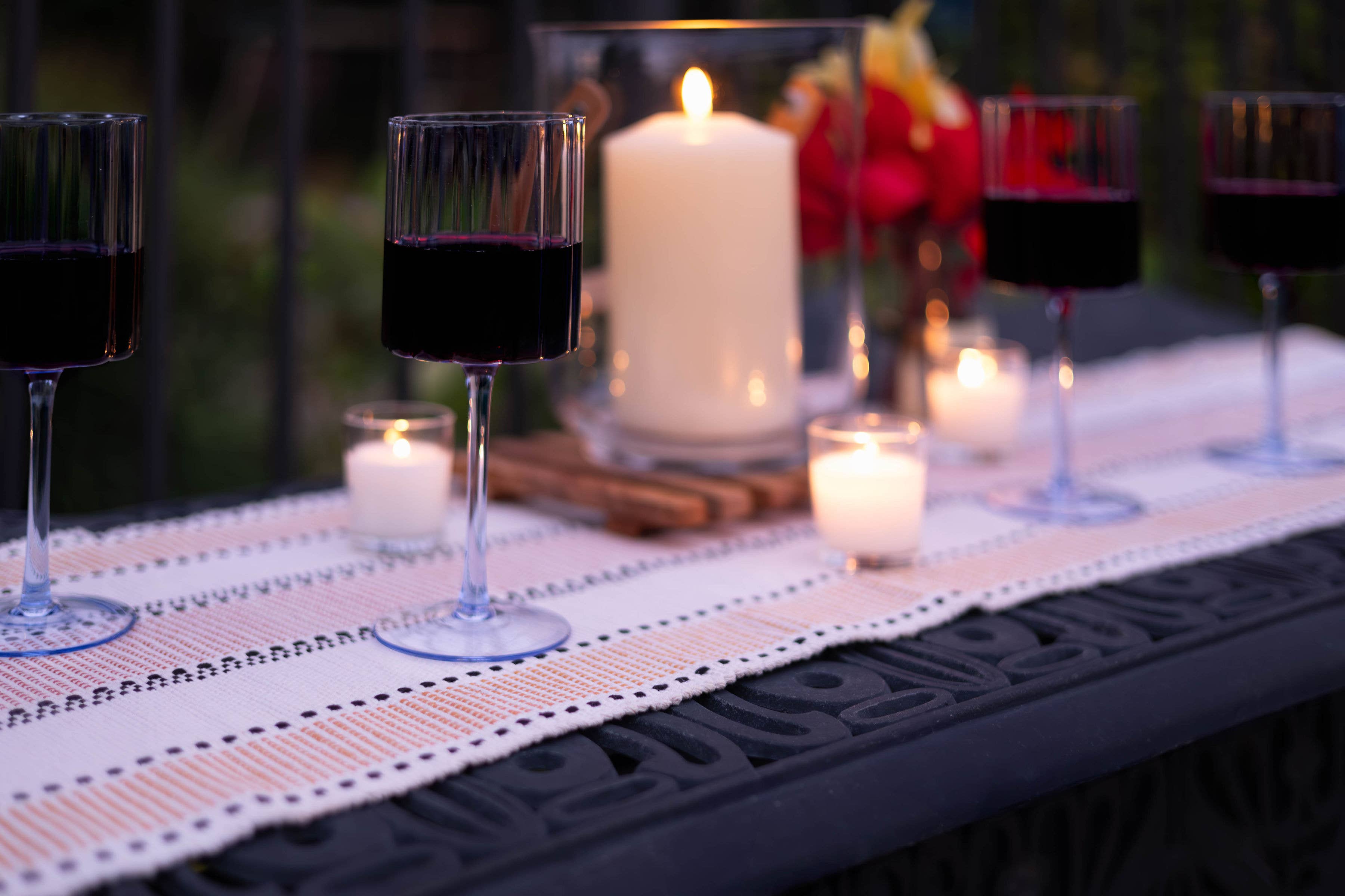Scalloped Edge Glasses, wine, Blue, Set of 4