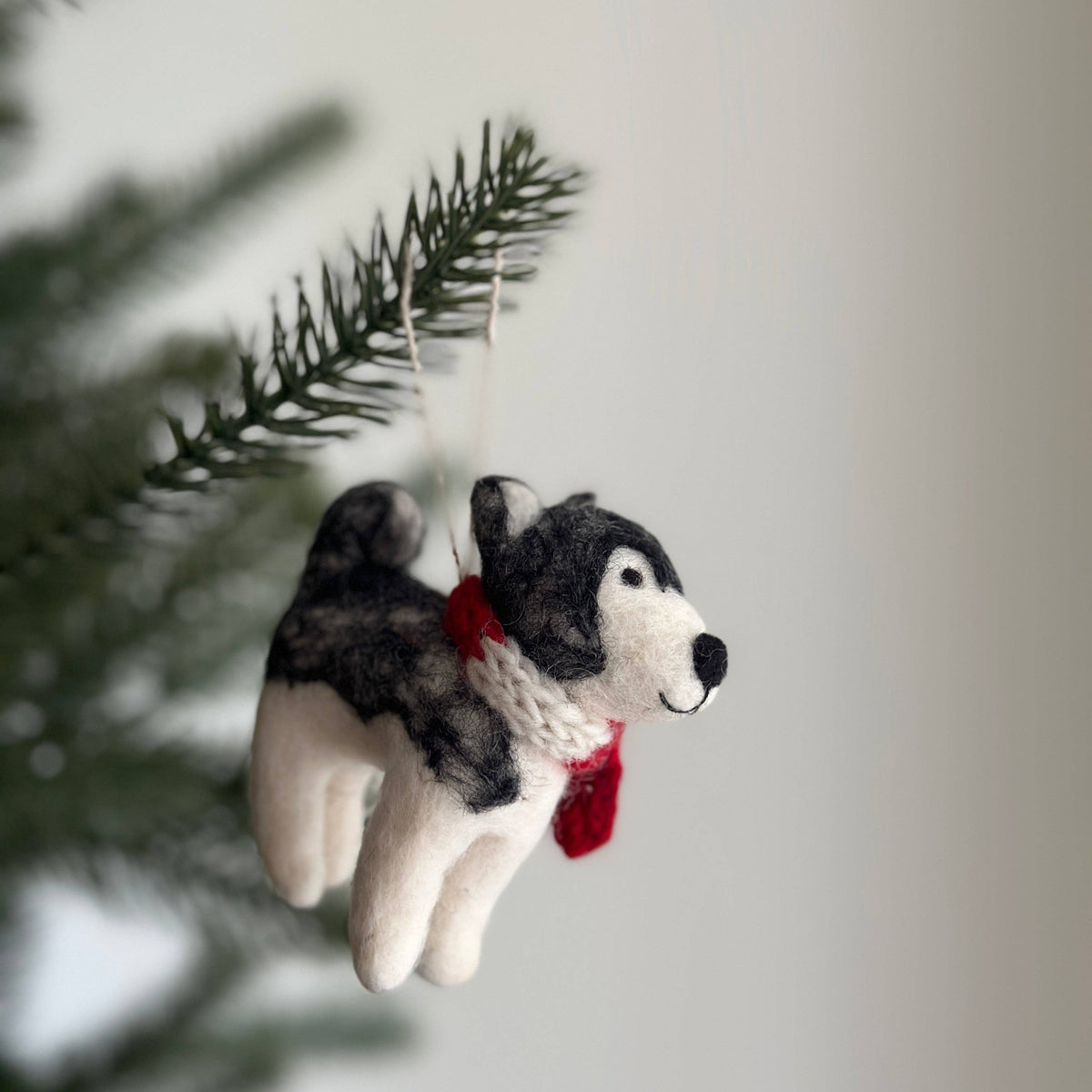 Felt Husky Ornament: Black