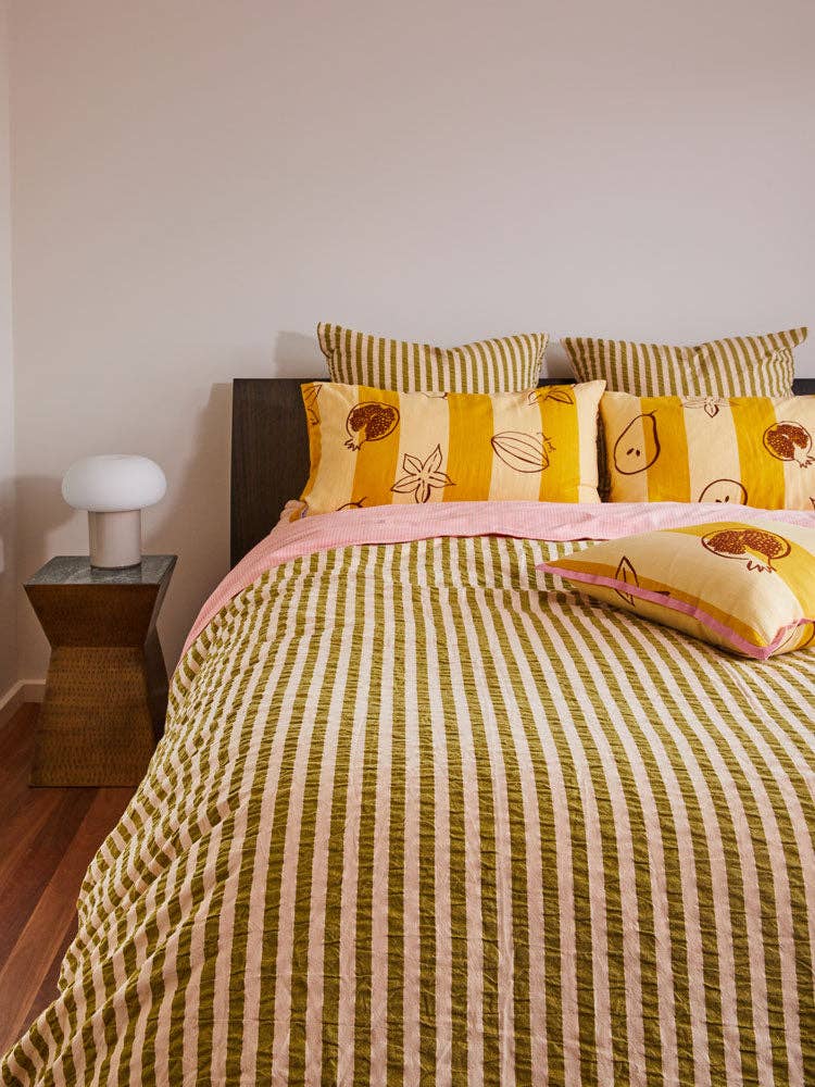 Pistachio Seersucker Quilt Cover: King