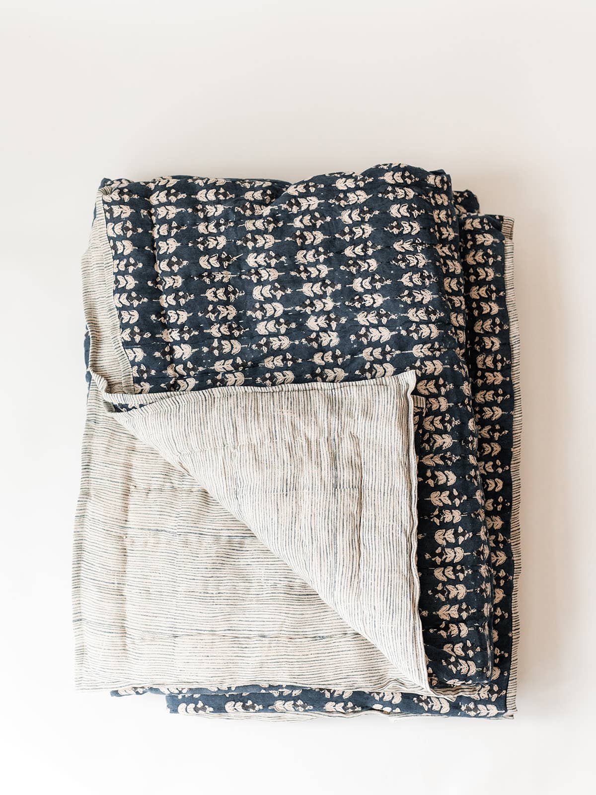 Blossom Block Print Quilt: DARK BLUE / KING/CAL KING