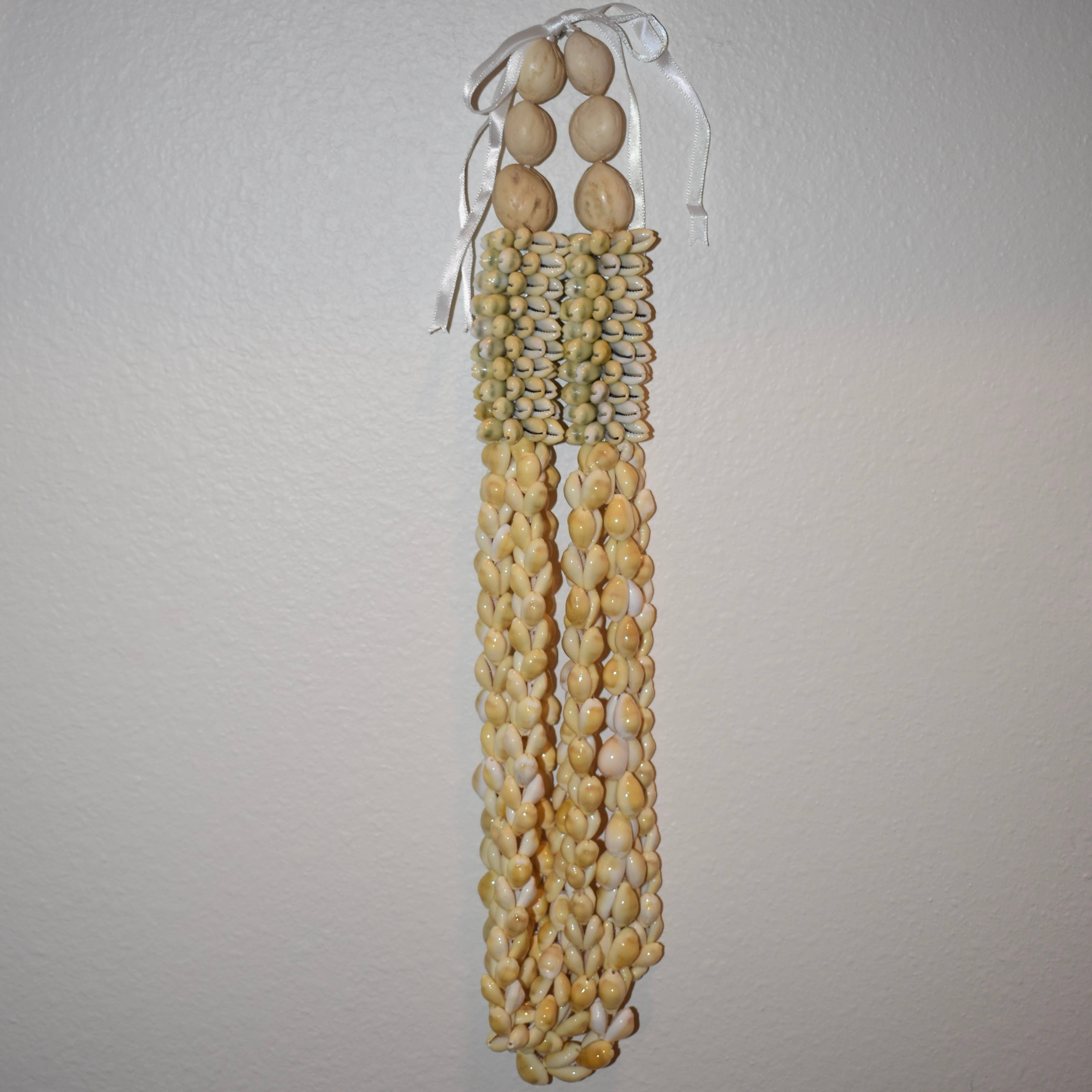 Layered Chunky Cowrie + Kukui Nut Lei: Dark Kukui Nut / Beige Cowrie Shells