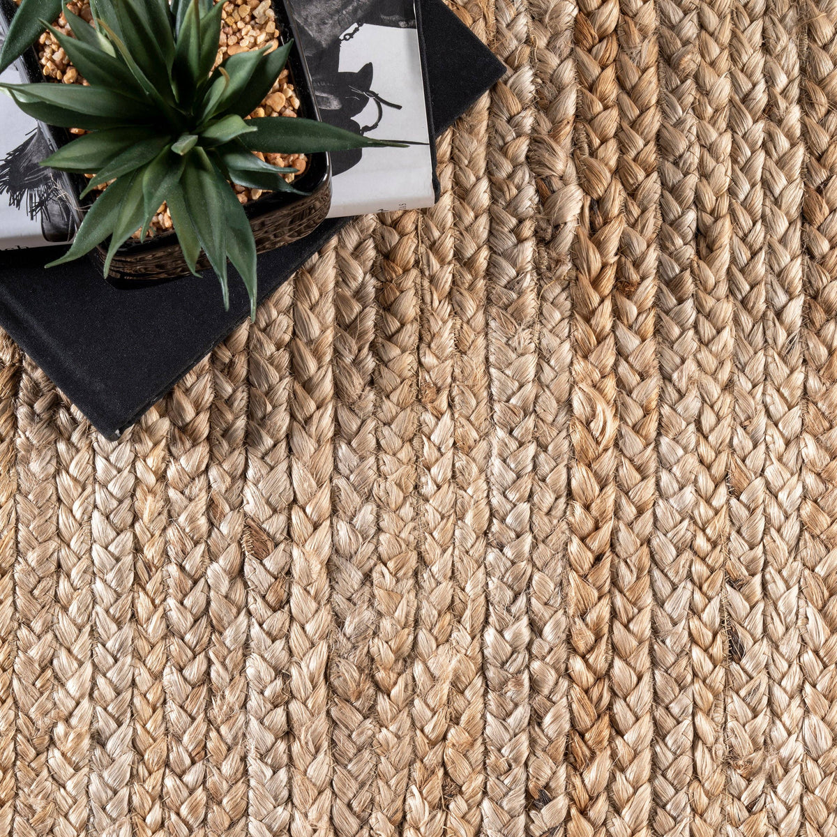 Rigo Hand Woven Farmhouse Jute Area Rug: Natural / Rectangle / 8' X 10'