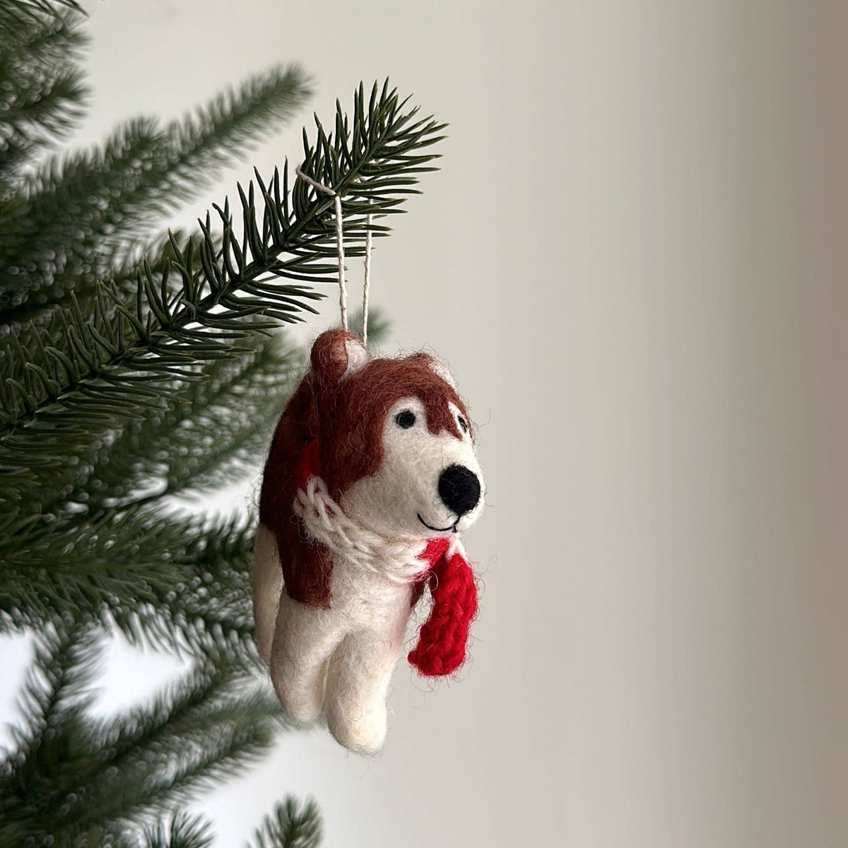 Felt Husky Ornament: Black