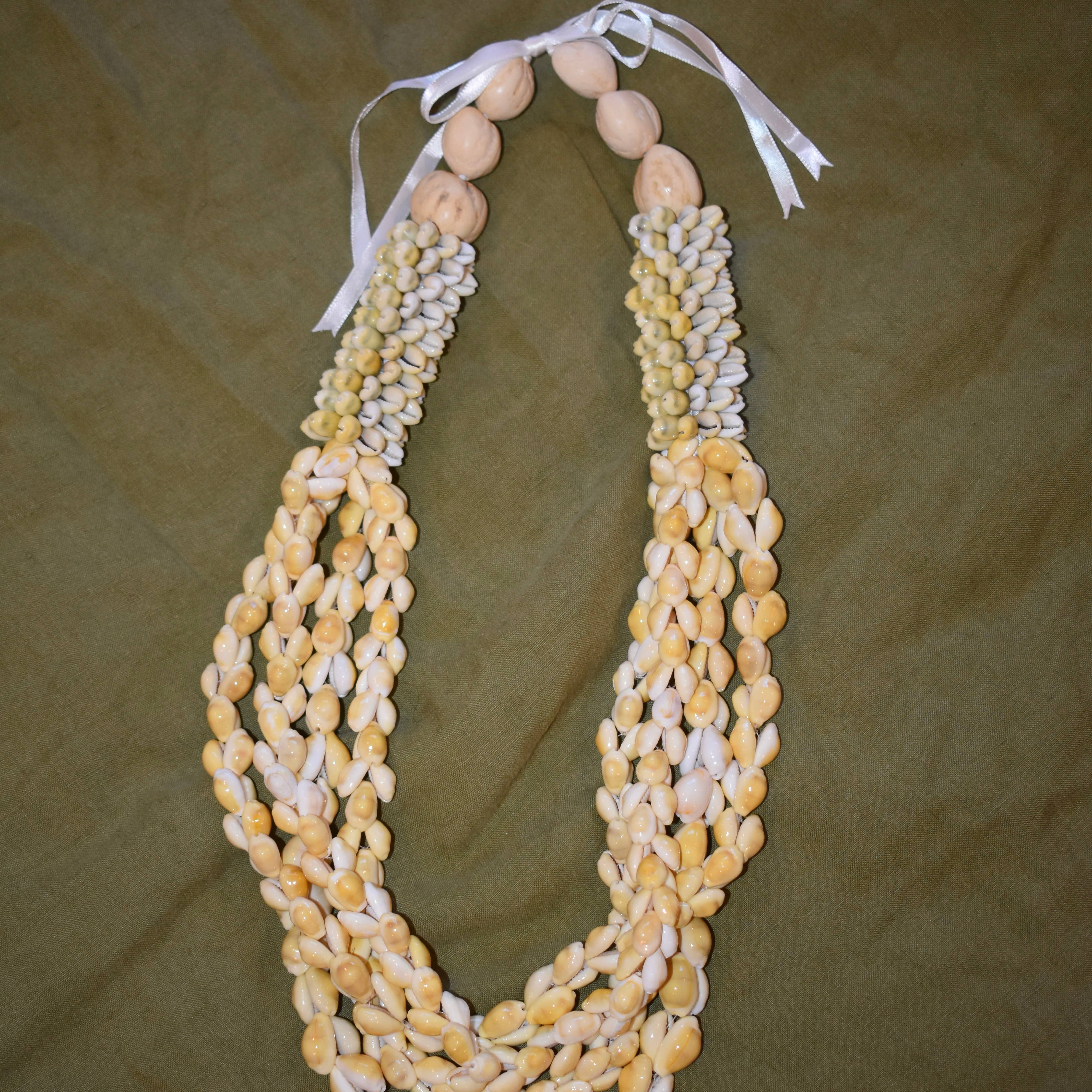 Layered Chunky Cowrie + Kukui Nut Lei: Dark Kukui Nut / Beige Cowrie Shells